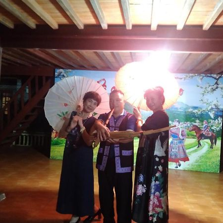 A Lin Homestay Bac Ha Exteriör bild