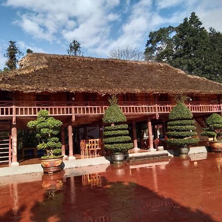A Lin Homestay Bac Ha Exteriör bild