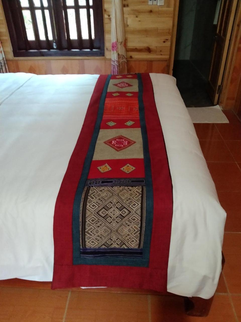 A Lin Homestay Bac Ha Exteriör bild