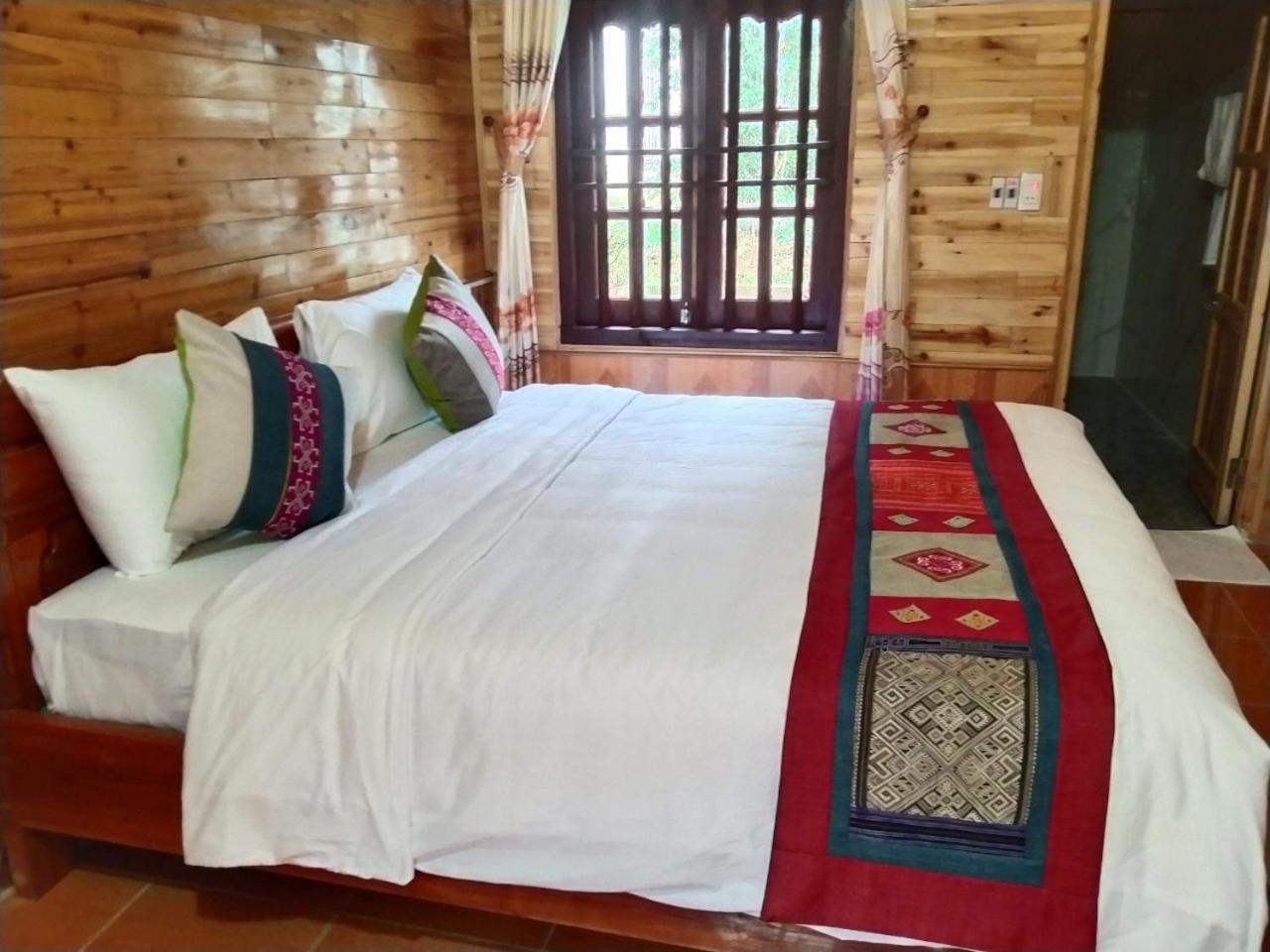 A Lin Homestay Bac Ha Exteriör bild