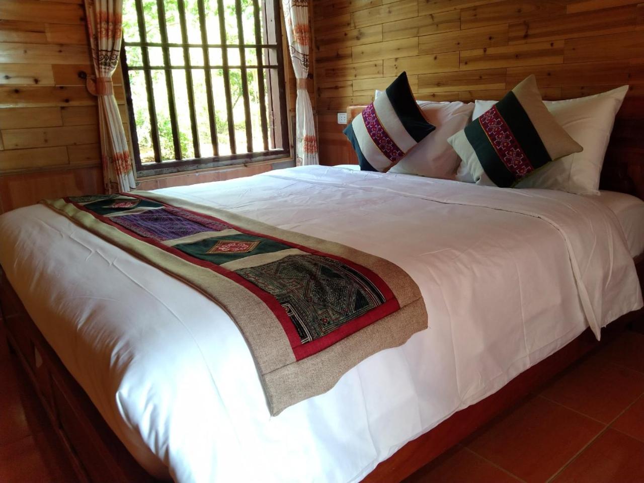 A Lin Homestay Bac Ha Exteriör bild