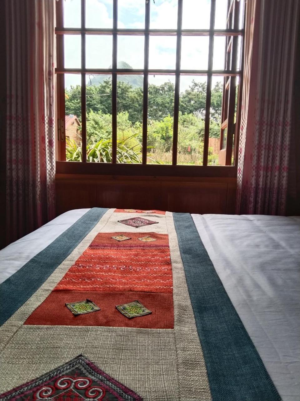A Lin Homestay Bac Ha Exteriör bild