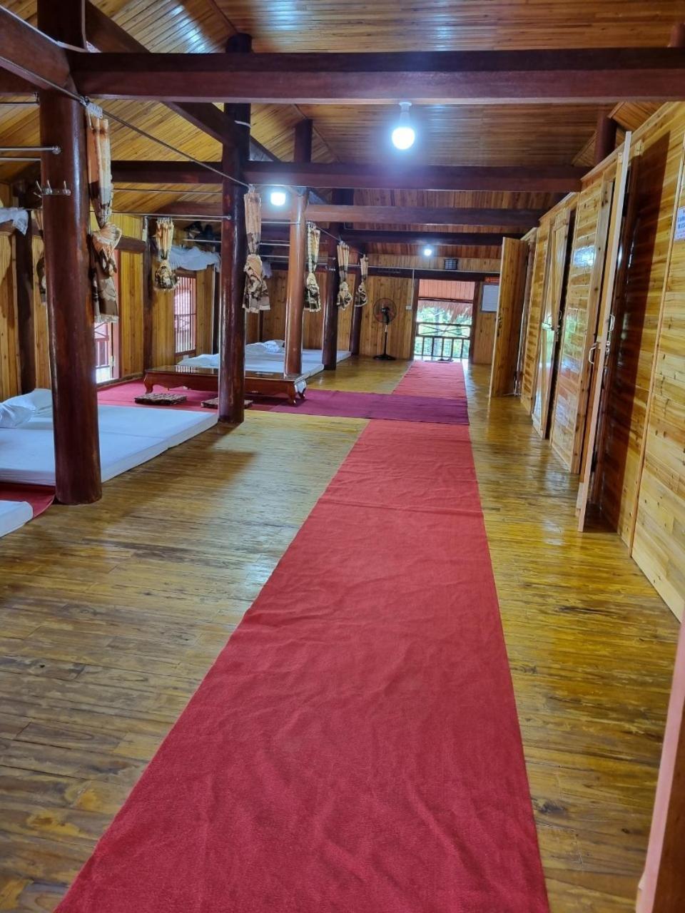 A Lin Homestay Bac Ha Exteriör bild